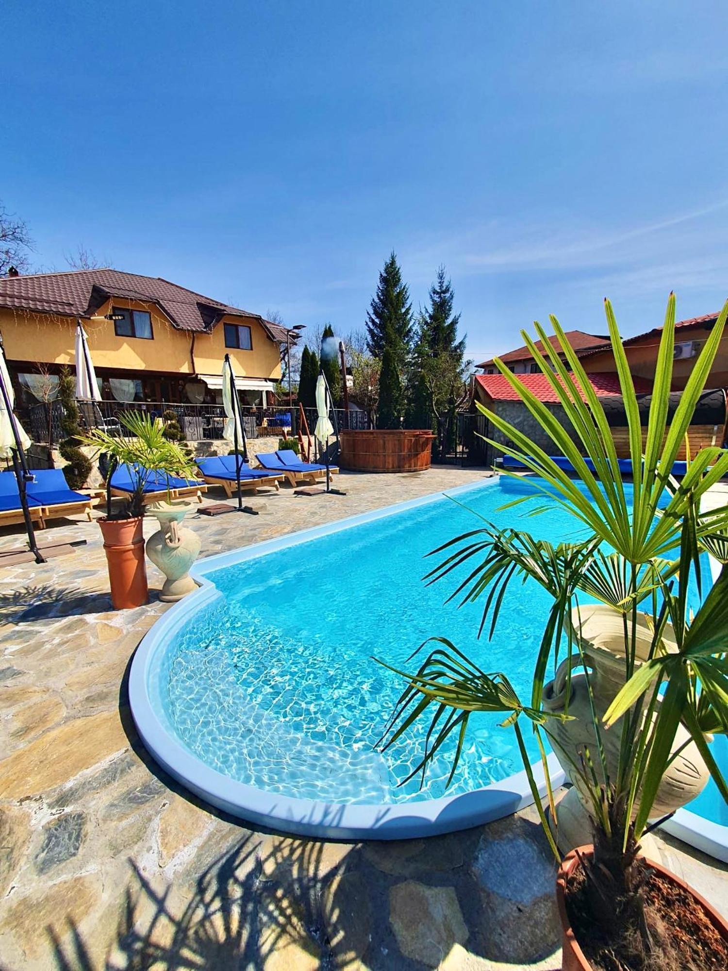Pensiunea Portas Resort Slănic Εξωτερικό φωτογραφία